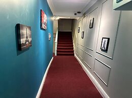 Apartment - Sleeps 2 - Acton Park & Stn Close