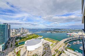 Stylish Studio with City View in Bayside