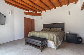 Lake view house with private pool