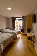 El Suburbio Serapio Rendon