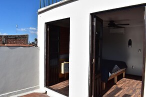 El Suburbio Serapio Rendon