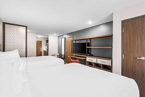 Everhome Suites Lexington - Horse Park