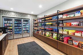 Everhome Suites Lexington - Horse Park