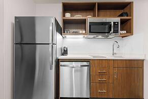 Everhome Suites Lexington - Horse Park