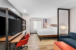 Everhome Suites Lexington - Horse Park