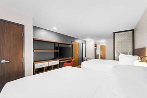 Everhome Suites Lexington - Horse Park