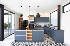 New 2-Storey Oxygen Pool Villa Sunset 8