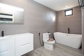 New 2-Storey Oxygen Pool Villa Sunset 8