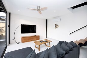 New 2-Storey Oxygen Pool Villa Sunset 8