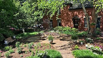 Louisville Bourbon Inn
