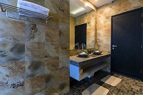 New heights 2swimming Pools with Seaview