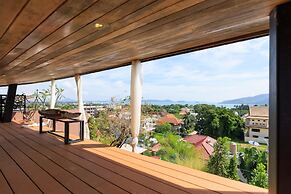 New heights 2swimming Pools with Seaview