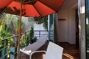 New heights 2swimming Pools with Seaview