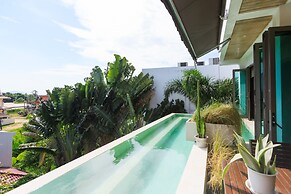 New heights 2swimming Pools with Seaview