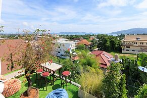 New heights 2swimming Pools with Seaview