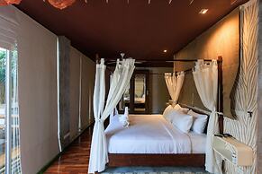 New heights 2swimming Pools with Seaview