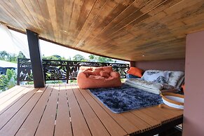 New heights 2swimming Pools with Seaview