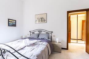 Erba 6 in Baranzate With 1 Bedrooms and 1 Bathrooms