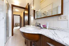 Erba 6 in Baranzate With 1 Bedrooms and 1 Bathrooms