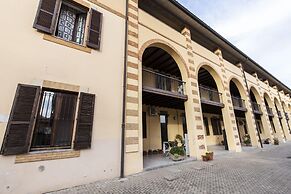 Erba 6 in Baranzate With 1 Bedrooms and 1 Bathrooms