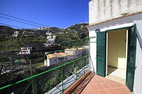 Dolls House Holiday Home