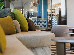 JR East Hotel Mets Premier Makuhari Toyosuna