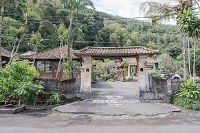 Baruna Lakeside View