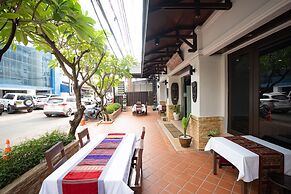 Vongkhamsene Boutique Hotel