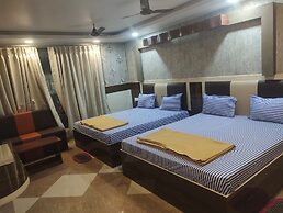 Goroomgo Hotel Tara Grand Road Puri