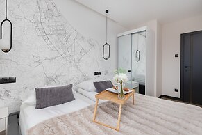 16th Floor Apartment by Renters