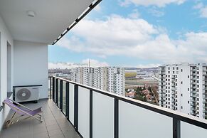 16th Floor Apartment by Renters