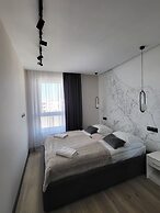 16th Floor Apartment by Renters