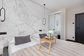 16th Floor Apartment by Renters