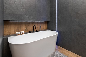 16th Floor Apartment by Renters