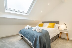 The Botanical Flat 1