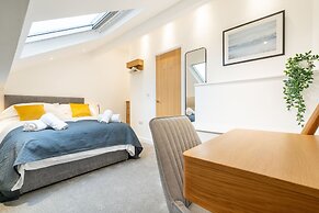 The Botanical Flat 1