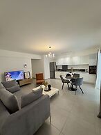 Welcome to Our Luxurious 1-bedroom Private Residence With a Special Pa