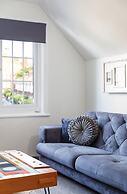 Immaculate 2-bed Apartment in Hove