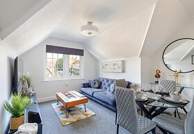 Immaculate 2-bed Apartment in Hove