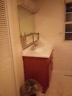 King and 2 Queens 55 Smart tv