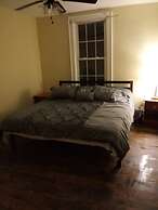 King and 2 Queens 55 Smart tv