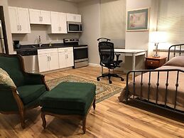 208 New Downtown Living Studio