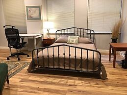 208 New Downtown Living Studio