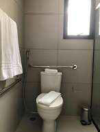 Charlie Nik Pinheiros