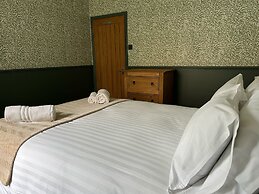 Secret Garden, 34C Clarence Street