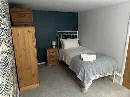 Secret Garden, 34C Clarence Street