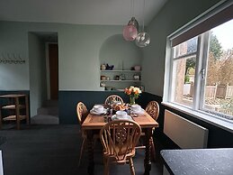 Secret Garden, 34C Clarence Street