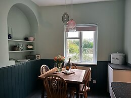 Secret Garden, 34C Clarence Street