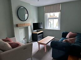 Secret Garden, 34C Clarence Street