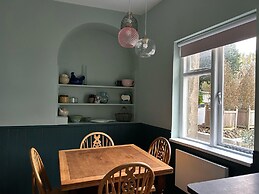 Secret Garden, 34C Clarence Street